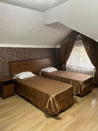 Гостевой дом 5 Сезонов Кущевская Стандартный номер с раздельными кроватями-1