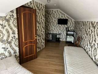 Гостевой дом 5 Сезонов Кущевская Двухкомнатный номер-2